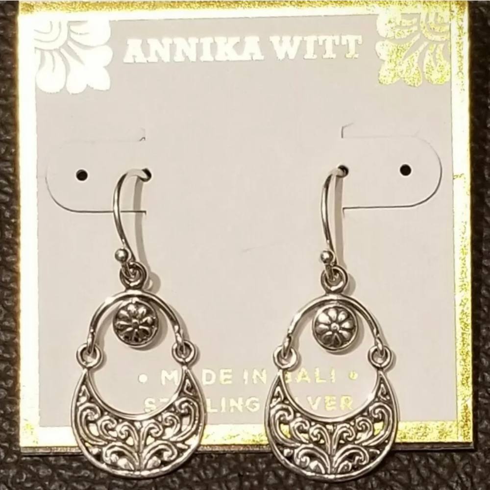 SMALL ANNIKA WITT STERLING SILVER ETCHED BASKET DROP DANGLE LEVER EARRINGS